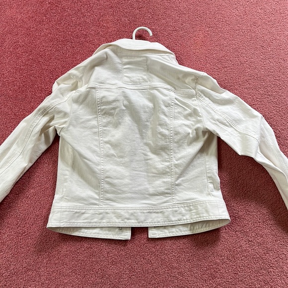 White Button Jacket - Picture 14 of 16